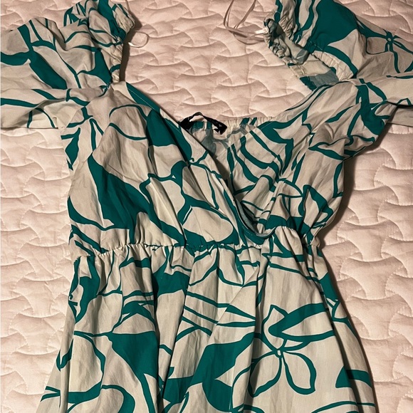 Beautiful flowy long summer dress - Picture 4 of 4